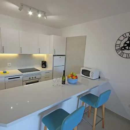 Marineda By Rentmedano Newly Renovated, Ocean View, Wifi, Parking, Pool شقة El Médano